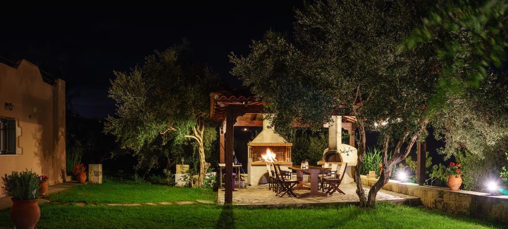 Villa Manoutsio Episkopi-Chania Exterior photo